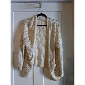 Cream cardigan with pockets